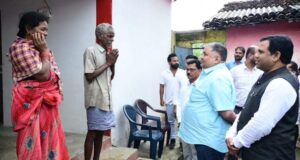 सेवा संकल्प अभियान के तहत ग्रामीणों के बीच पहुंचे पर्यटन एवं संस्कृति मंत्री श्री राजेश अग्रवाल