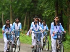 सरस्वती साइकिल योजना पर सवाल, निजी स्कूलों में पढ़ने वाली छात्राओं को लाभ क्यों नहीं?
