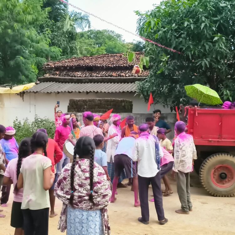 जामगांव नीचेपारा में धूमधाम से हुई श्रीकृष्ण भगवान की प्रतिमा स्थापना, भव्य रैली के साथ शांतिपूर्वक किया गया विसर्जन