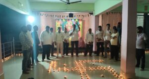 शक्ति केंद्र धोबनी में सेवा संकल्प के तहत दीप प्रज्वलित कर मनाया गया प्रधानमंत्री नरेंद्र मोदी का जन्मदिन