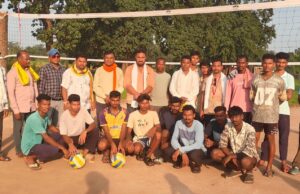 तुमनार में पारा-वाइज वॉलीबॉल प्रतियोगिता का समापन, पेद्दापारा बना विजेता