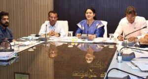 कलेक्टर श्रीमती मिश्रा ने सीएम हेल्पलाइन के स्पेशल क्लोज्ड प्रकरणों में पारदर्शिता के साथ निराकरण करने के दिए निर्देश