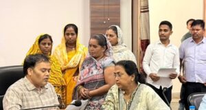 कलेक्टर कार्यालय में आयोजित जनदर्शन में 40 आवेदन प्राप्त शीघ्र निराकरण करने के दिए निर्देश