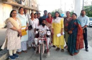 सेवा की कहानी : सीएम हेल्पलाइन 1076 पर शिकायत से दीपक पाल की समस्या का हुआ समाधान, मिली ट्राई साइकिल
