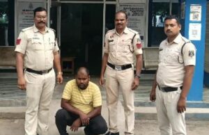 पुलिस की अवैध शराब पर कार्यवाही, 20 लीटर महुआ शराब और बाइक सहित आरोपी गिरफ्तार, ₹34 हजार की संपत्ति जब्त