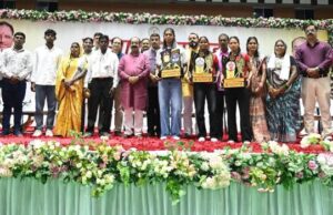उप मुख्यमंत्री अरुण साव ने बहतराई खेल अकादमी के अंतरराष्ट्रीय पदक विजेता खिलाड़ियों का किया सम्मान, बढ़ाया हौसला