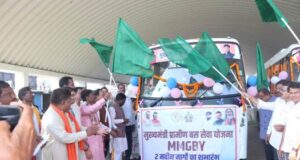 वनांचल में कनेक्टिविटी को मिली नई रफ्तार, मंत्री केदार कश्यप ने दो नई बसों को दिखाई हरी झंडी