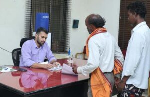जनदर्शन में कलेक्टर ने सुनी आमजनों की समस्याएं, समय-सीमा में निराकरण के दिए निर्देश