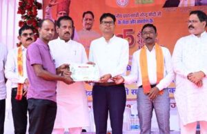 वित्त मंत्री ओ.पी.चौधरी ने सिंदूर पार्क में 350 दिव्यांगजनों को वितरित किया सहायक उपकरण
