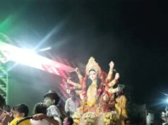 धोबनी में धूमधाम से निकली मां दुर्गा की विसर्जन यात्रा, नम आंखों से दी गई विदाई