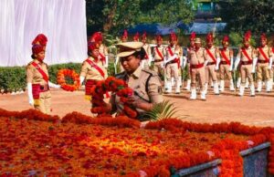 पुलिस स्मृति दिवस पर रायगढ़ पुलिस ने अमर शहीदों को दी श्रद्धांजलि, शहीद परेड में 154 पुलिसकर्मियों के नामों का किया गया वाचन