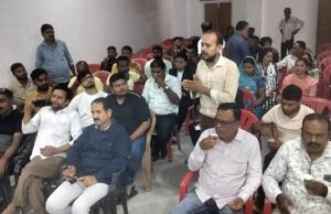 नवरात्रि एवं दुर्गा उत्सव को लेकर खरसिया में शांति समिति की बैठक, सौहार्दपूर्ण माहौल में पर्व मनाने पर बनी सहमति