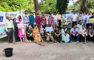 जनप्रतिनिधियों एवं अधिकारी-कर्मचारियों ने श्रमदान कर दिया स्वच्छता का संदेश
