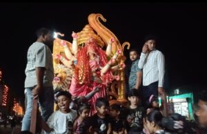 51वें वर्ष में नवयुवक दुर्गा उत्सव समिति का भव्य आयोजन, बैंड-बाजे और आतिशबाजी के साथ हुआ मस्तूरी की महारानी मां दुर्गा का भव्य स्वागत