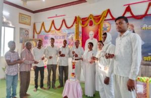 श्रीमद्भगवद्गीता के आध्यात्मिक ज्ञान से सुखद जीवन की ओर बढ़ने का संदेश